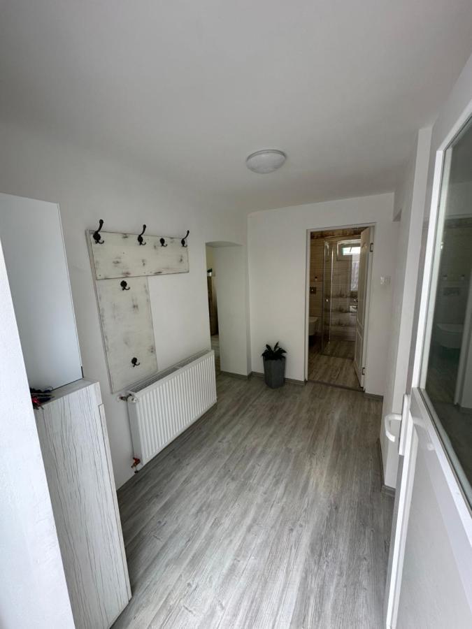 Nema S Apartment Braşov Eksteriør billede